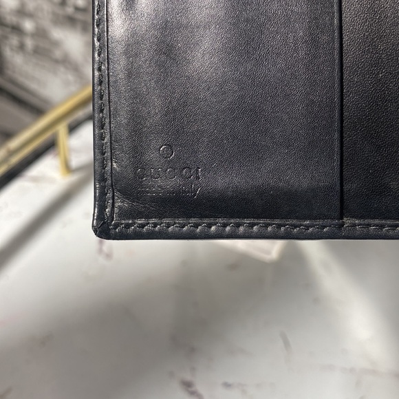 Authentic Gucci Leather Wallet - Picture 5 of 15